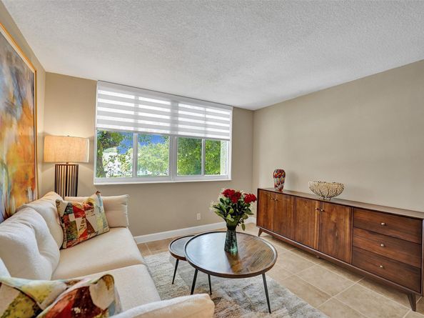 3121 Riverside Dr A303, Coral Springs FL 33065