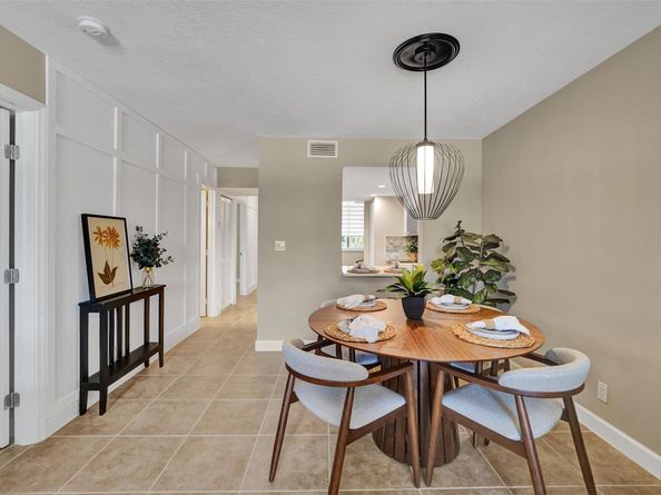 3121 Riverside Dr A303, Coral Springs FL 33065