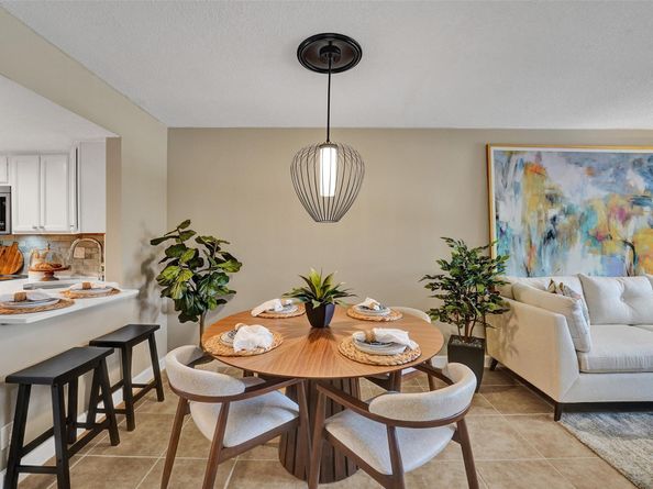 3121 Riverside Dr A303, Coral Springs FL 33065