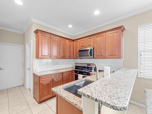 168 Canterbury Place, Royal Palm Beach FL 33414