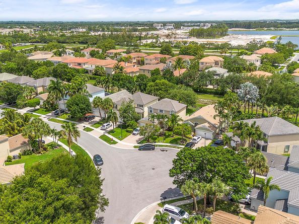 168 Canterbury Place, Royal Palm Beach FL 33414