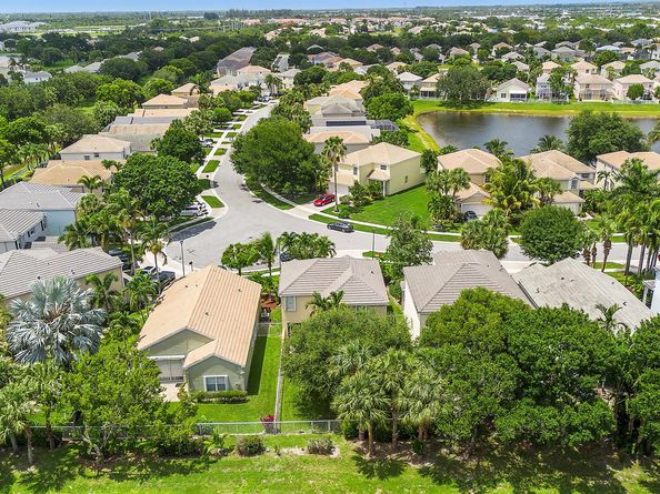 168 Canterbury Place, Royal Palm Beach FL 33414