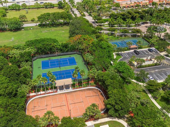 168 Canterbury Place, Royal Palm Beach FL 33414