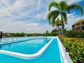 4001 S Ocean Boulevard 304, South Palm Beach FL 33480
