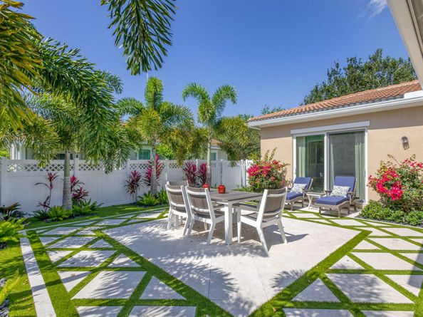 1122 S Prescott Drive, Jupiter FL 33458