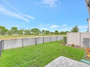 2138 Appleton Circle S, Oakland Park FL 33309