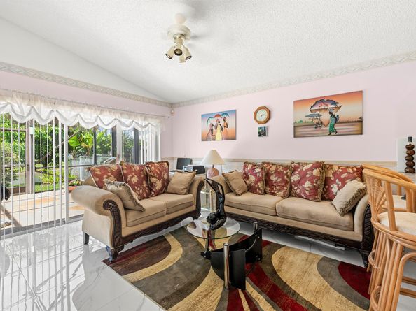 6251 Grand Cypress Circle, Lake Worth FL 33463