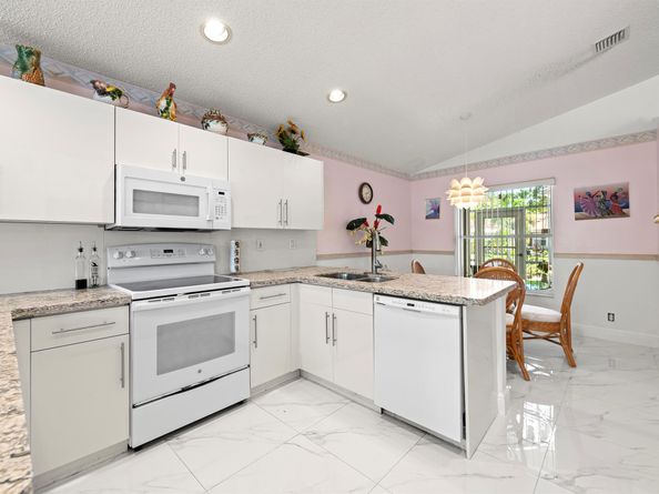 6251 Grand Cypress Circle, Lake Worth FL 33463