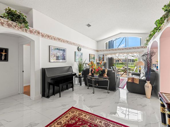 6251 Grand Cypress Circle, Lake Worth FL 33463
