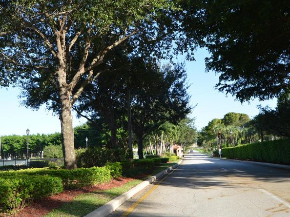 15451 Pembridge Drive 207, Delray Beach FL 33484