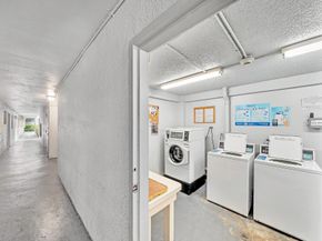 102 Royal Park Dr 2E, Oakland Park FL 33309