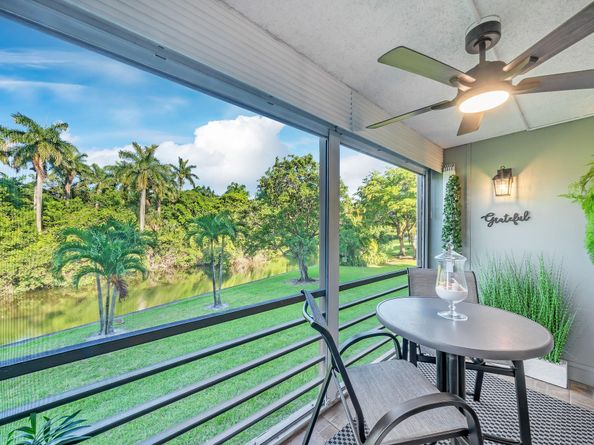 102 Royal Park Dr 2E, Oakland Park FL 33309
