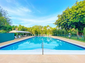 102 Royal Park Dr