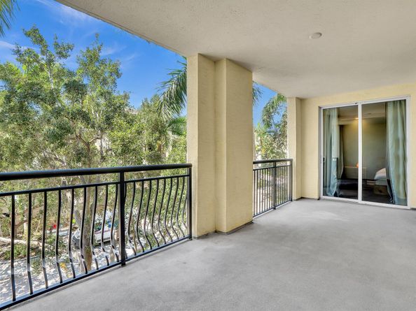 2 Renaissance Way 302, Boynton Beach FL 33426