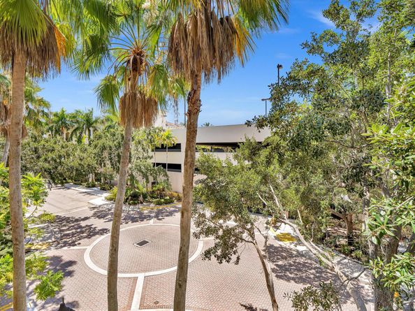 2 Renaissance Way 302, Boynton Beach FL 33426