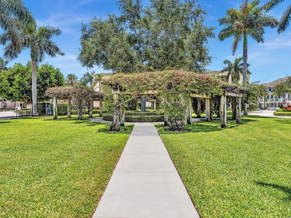 2 Renaissance Way 302, Boynton Beach FL 33426