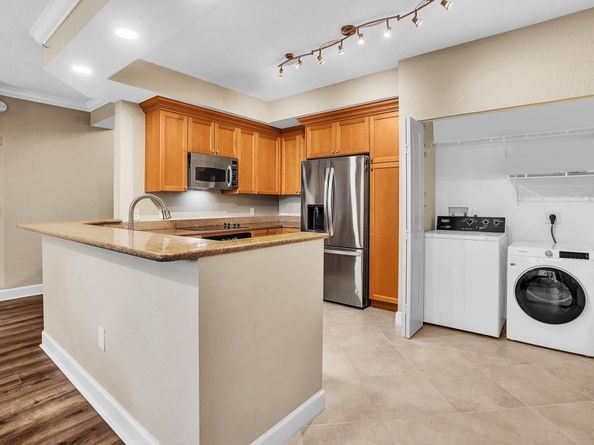 2 Renaissance Way 302, Boynton Beach FL 33426