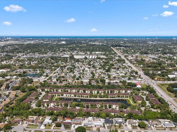 867 Pipers Cay Drive, West Palm Beach FL 33415