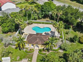 867 Pipers Cay Drive, West Palm Beach FL 33415