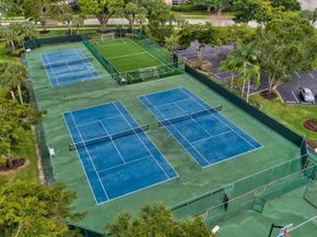 10798 Seacliff Circle, Boca Raton FL 33498