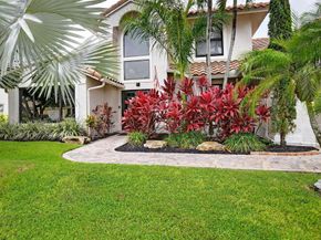 10798 Seacliff Circle, Boca Raton FL 33498