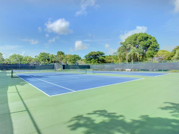 10798 Seacliff Circle, Boca Raton FL 33498