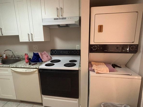 400 Commodore Drive 101, Plantation FL 33325