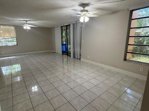 400 Commodore Drive 101, Plantation FL 33325