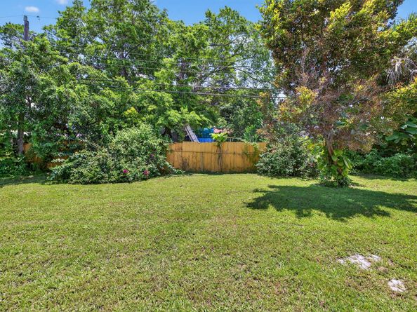 1520 SW 67th Ave, North Lauderdale FL 33068
