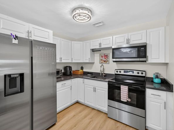 1520 SW 67th Ave, North Lauderdale FL 33068