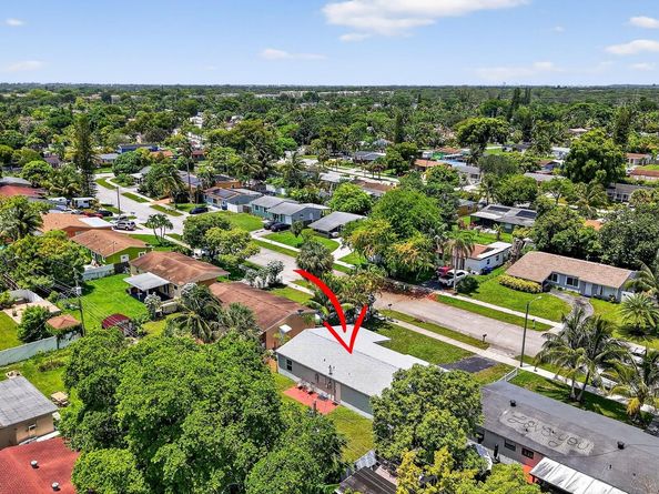 1520 SW 67th Ave, North Lauderdale FL 33068