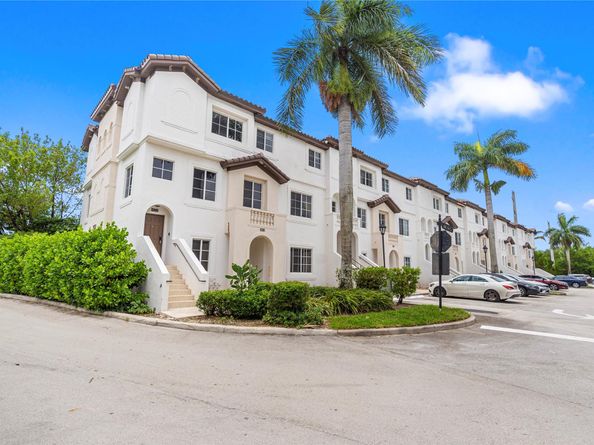 12600 SW 50th Ct 405, Miramar FL 33027