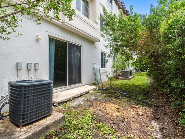 12600 SW 50th Ct 405, Miramar FL 33027