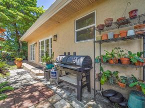 1438 Fletcher St, Hollywood FL 33020