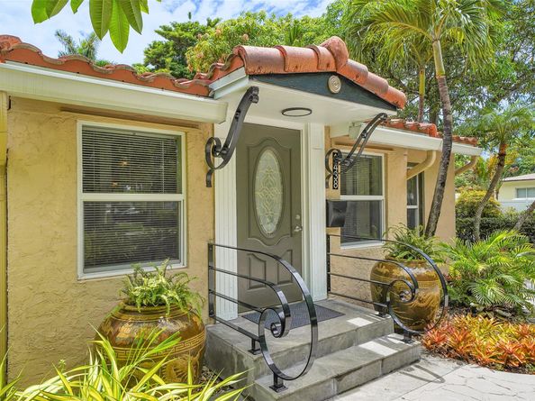 1438 Fletcher St, Hollywood FL 33020