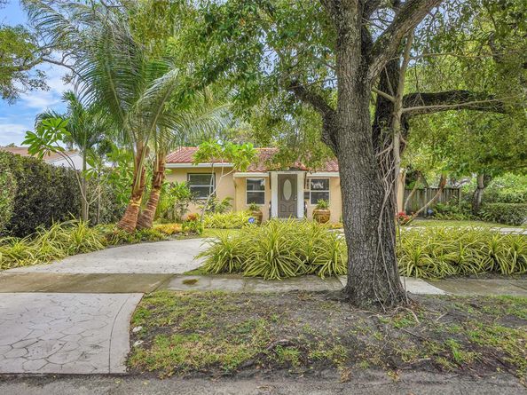 1438 Fletcher St, Hollywood FL 33020