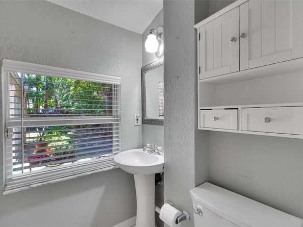 1438 Fletcher St, Hollywood FL 33020