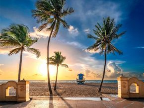 1438 Fletcher St, Hollywood FL 33020