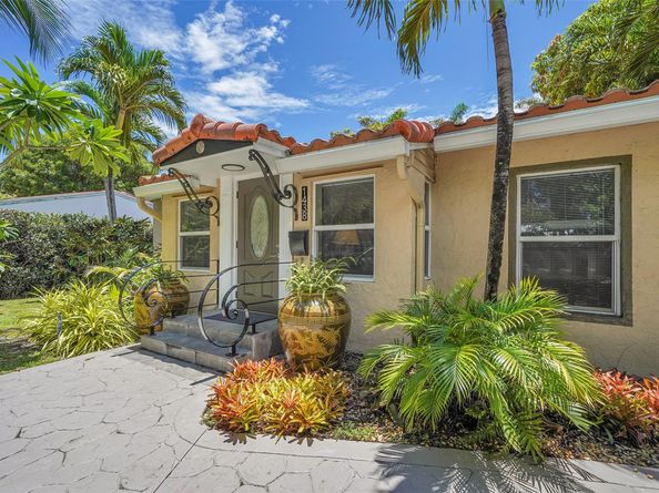 1438 Fletcher St, Hollywood FL 33020