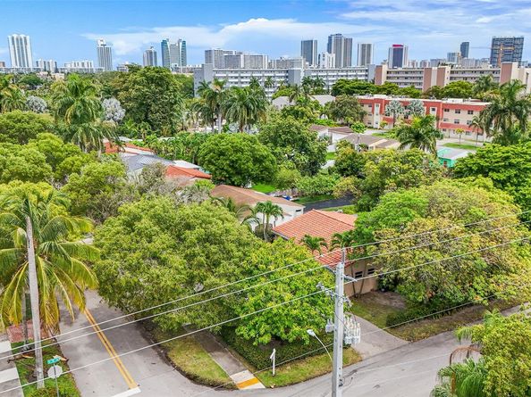 1438 Fletcher St, Hollywood FL 33020