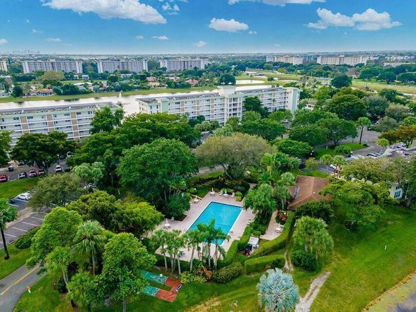 3150 N Course Ln 604, Pompano Beach FL 33069