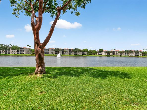 6193 Pointe Regal Circle 106, Delray Beach FL 33484