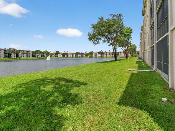 6193 Pointe Regal Circle 106, Delray Beach FL 33484