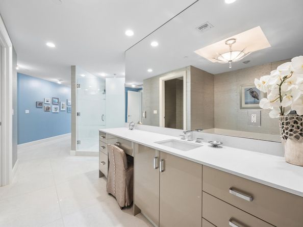 2720 Donald Ross Road 203, Palm Beach Gardens FL 33410