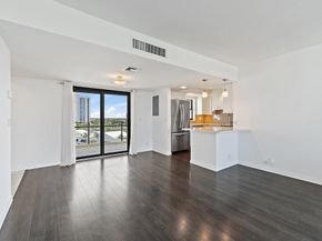 336 Golfview Road 719, North Palm Beach FL 33408