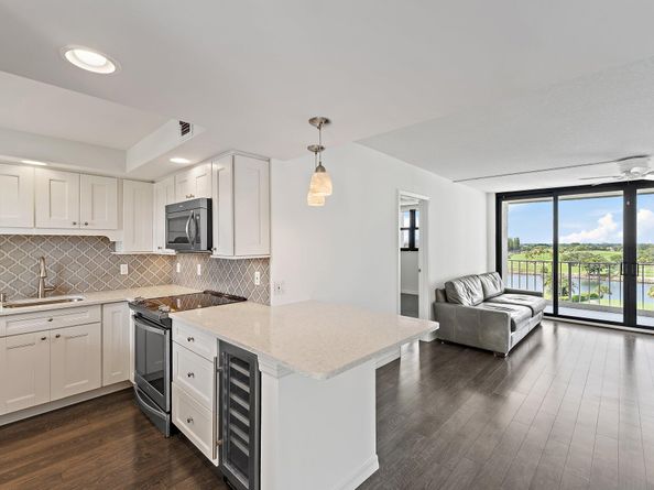 336 Golfview Road 719, North Palm Beach FL 33408