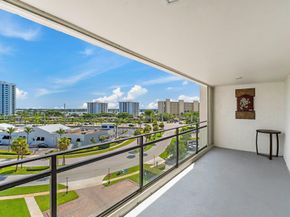 336 Golfview Road 719, North Palm Beach FL 33408
