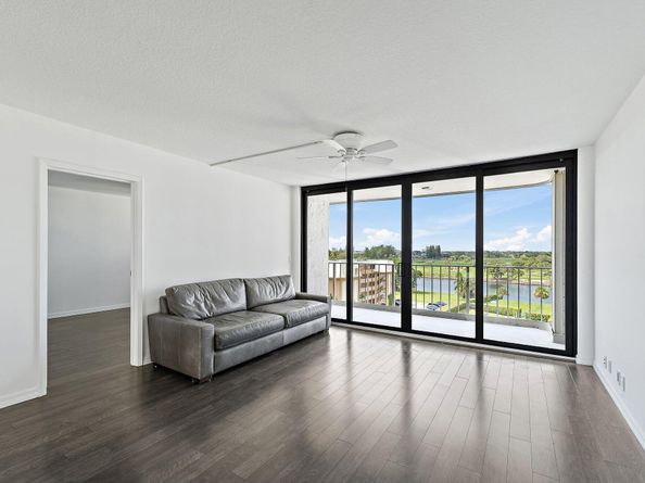 336 Golfview Road 719, North Palm Beach FL 33408
