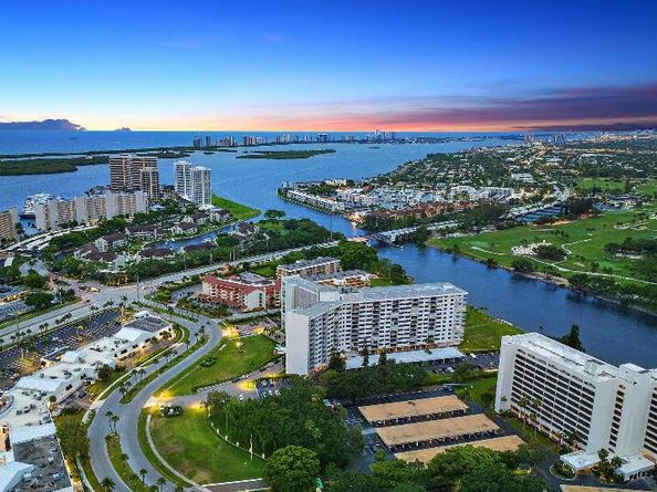 336 Golfview Road 719, North Palm Beach FL 33408