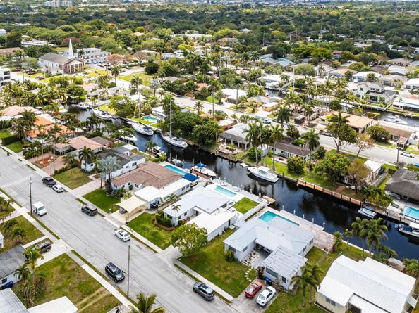 1012 Avocado Isle, Fort Lauderdale FL 33315